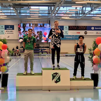 2.dag av UM innendørs - Bronse til Pelle i stav og Thor Adam på 60m
